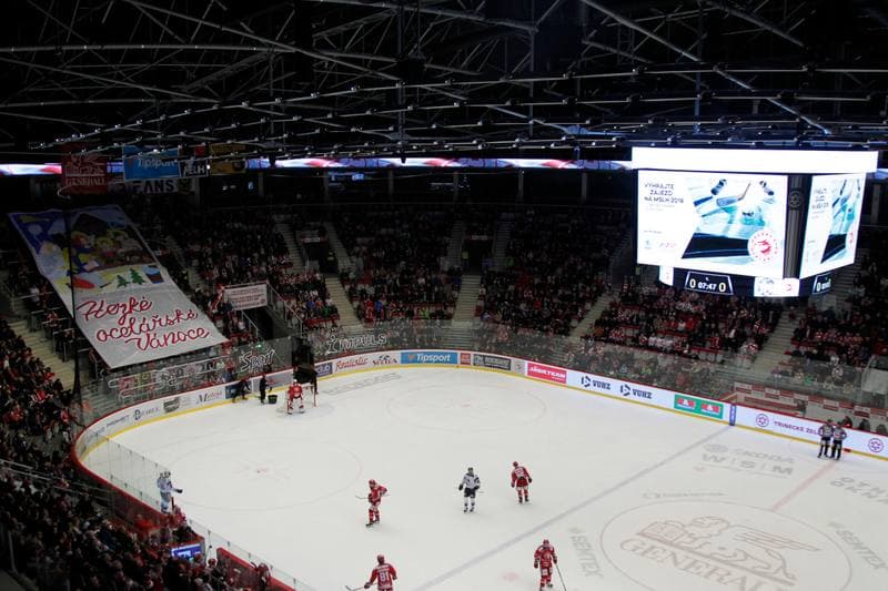 Ice Hockey. Tipsport Extraliga. Ocelari Trinec - Bili Tygri Liberec. 22.12.2017