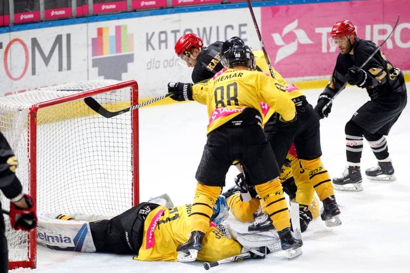 Ice Hockey. Tauron Hokej Liga. Tauron KH GKS Katowice - Comarch Cracovia. 12.03.2018