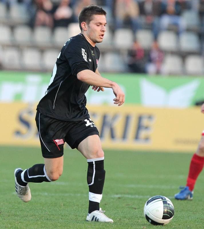 Football. PKO BP Ekstraklasa. Gornik Zabrze - Cracovia Krakow. 03.04.2011