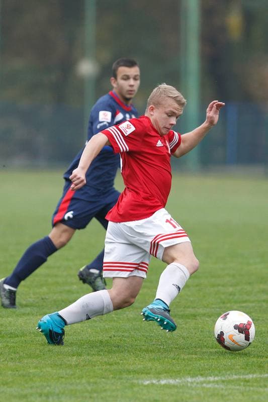 Football. Centralna Liga Juniorow. Gwarek Zabrze - FC Academy Wroclaw. 22.10.2016