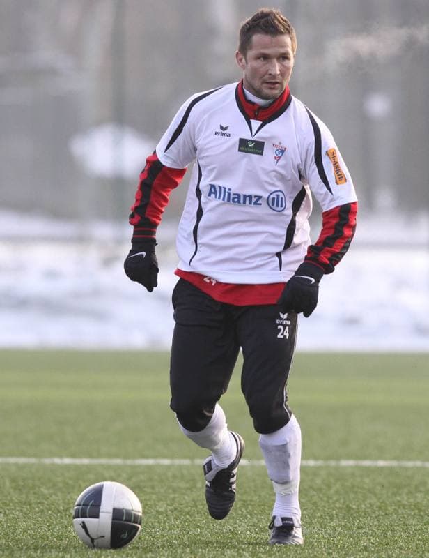Football. Sparing. Gornik Zabrze - Janina Libiaz. 28.01.2011