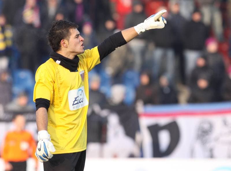 Football. Ekstraklasa. Polonia Bytom - GKS Belchatow. 26.02.2011
