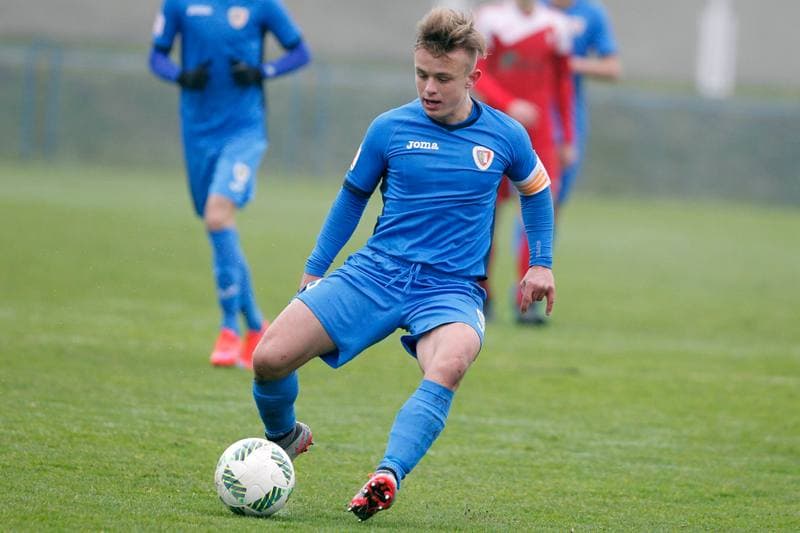 Football. Centralna Liga Juniorow. Piast Gliwice - Gornik Zabrze. 26.11.2016