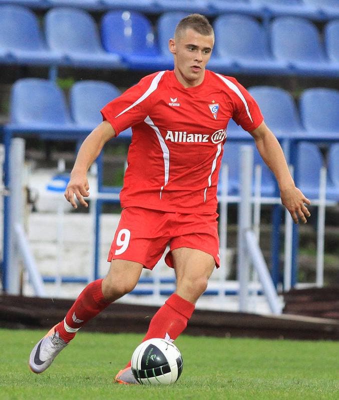 Football. Mlodziezowa Ekstraklasa. Ruch Chorzow - Gornik Zabrze. 30.08.2010