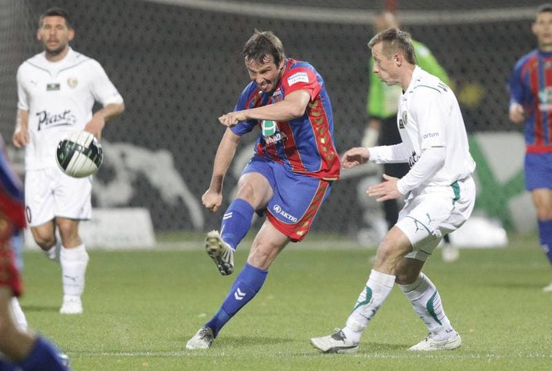 Football. Bytom Ekstraklasa. Polonia Bytom - Slask Wroclaw. 22.10.2010