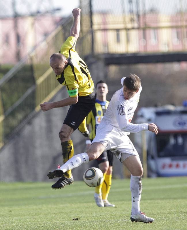 Football. I liga. Ruch Radzionkow - Gornik Leczna. 13.11.2010