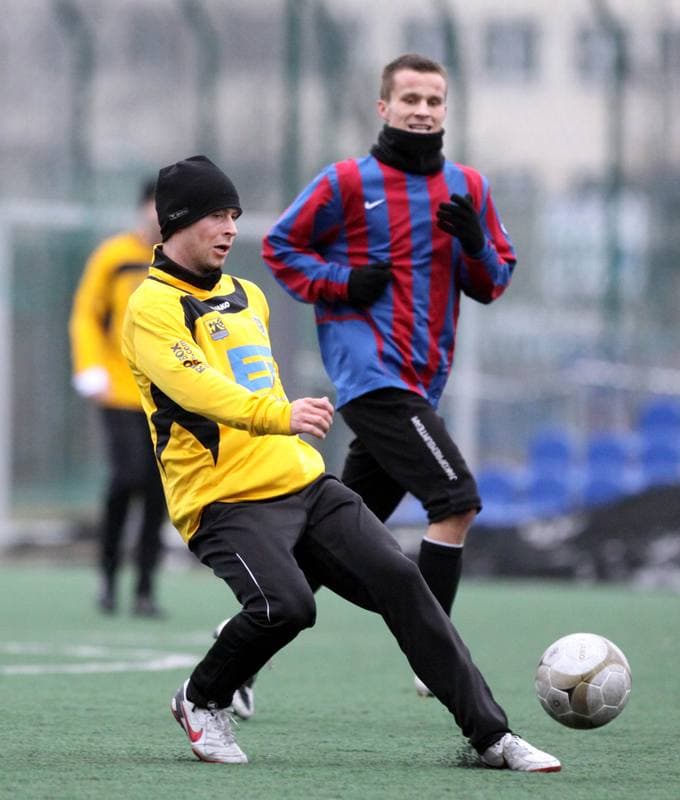 Football. Sparing. GKS Katowice - LZS Lesnica. 05.02.2011