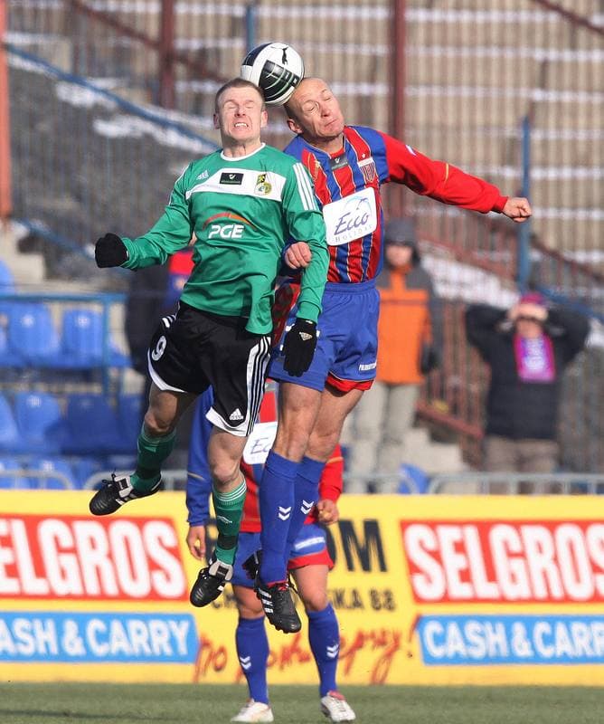 Football. Ekstraklasa. Polonia Bytom - GKS Belchatow. 26.02.2011