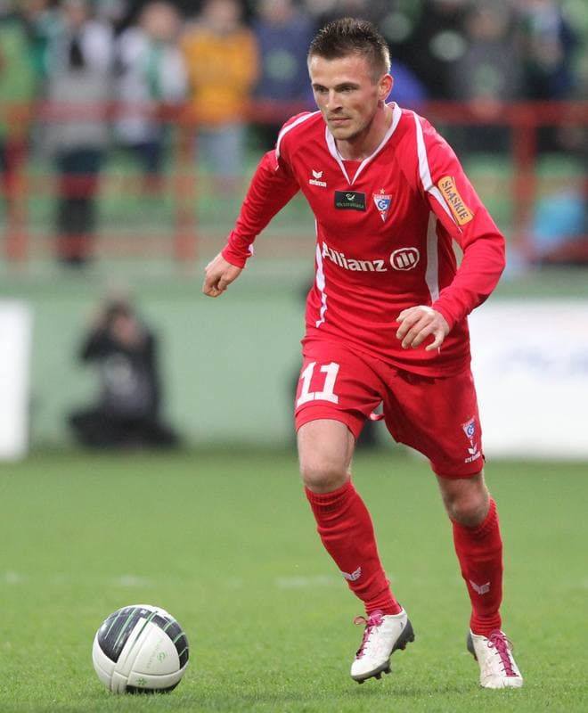 Football. Belchatow Ekstraklasa. GKS Belchatow - Gornik Zabrze. 08.04.2011