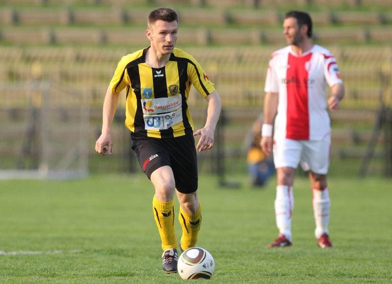 Football. Bytom I liga. Ruch Radzionkow - LKS Lodz. 29.04.2011