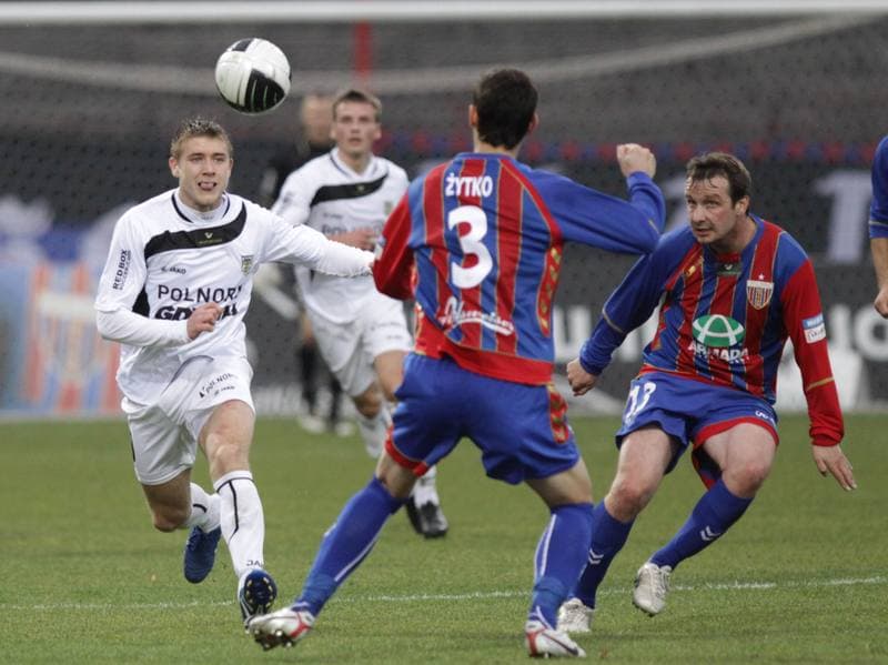 Football. Bytom Ekstraklasa. Polonia Bytom - Arka Gdynia. 13.11.2010