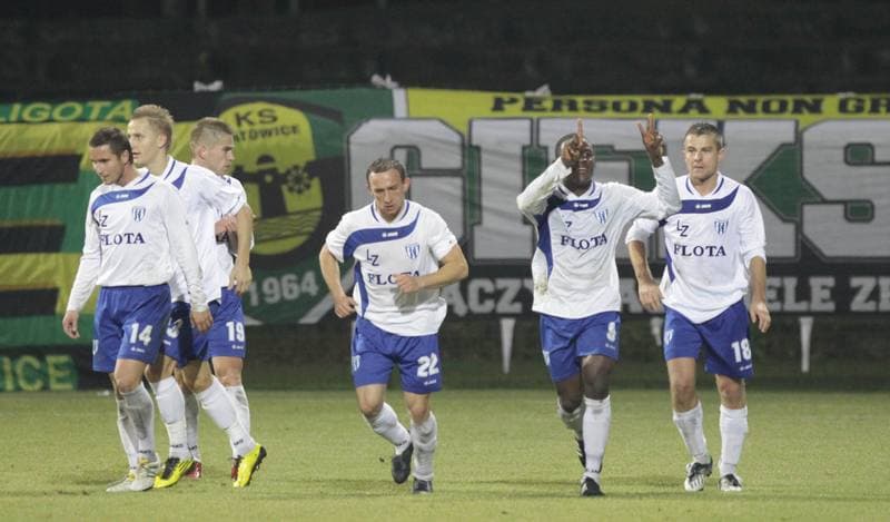 Football. I liga. GKS Katowice - Flota Swinoujscie. 14.11.2010