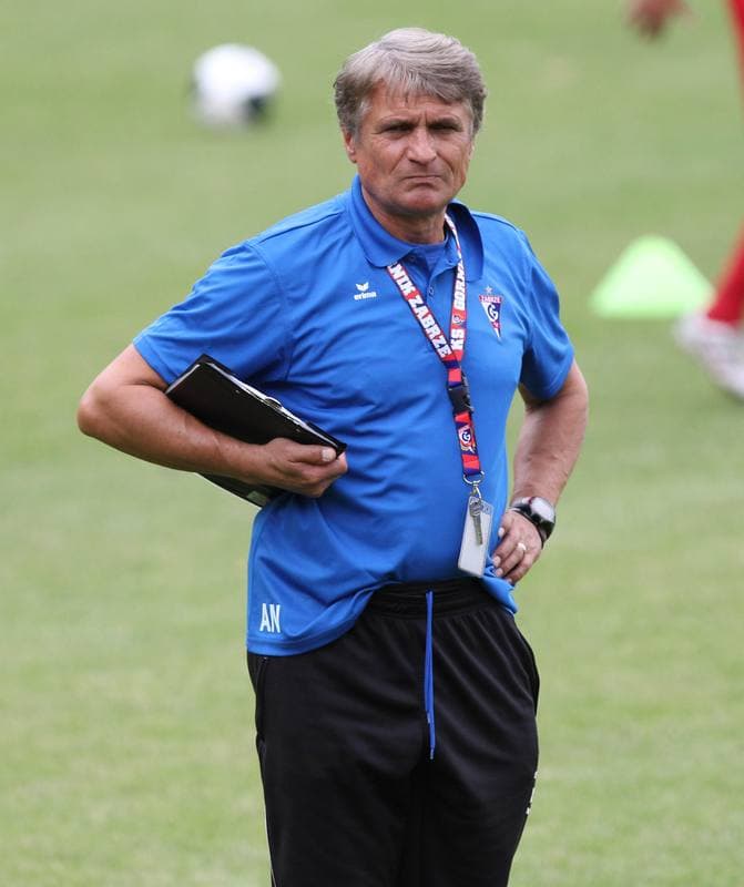 Football. Gornik Zabrze. Training. 11.01.2011
