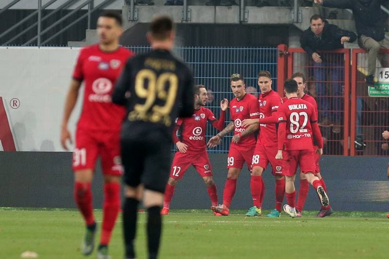 Football. Lotto Ekstraklasa. Piast Gliwice - Cracovia Krakow. 18.11.2016