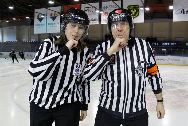 Ice Hockey. Girls Global Game. White - Black. 18.02.2017