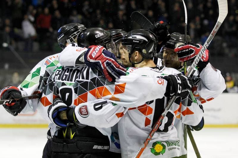 Ice Hockey. Polska Hokej Liga. GKS Tychy - Tauron KH GKS Katowice. 11.02.2018