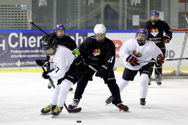 Ice Hockey. Girls Global Game. White - Black. 18.02.2017