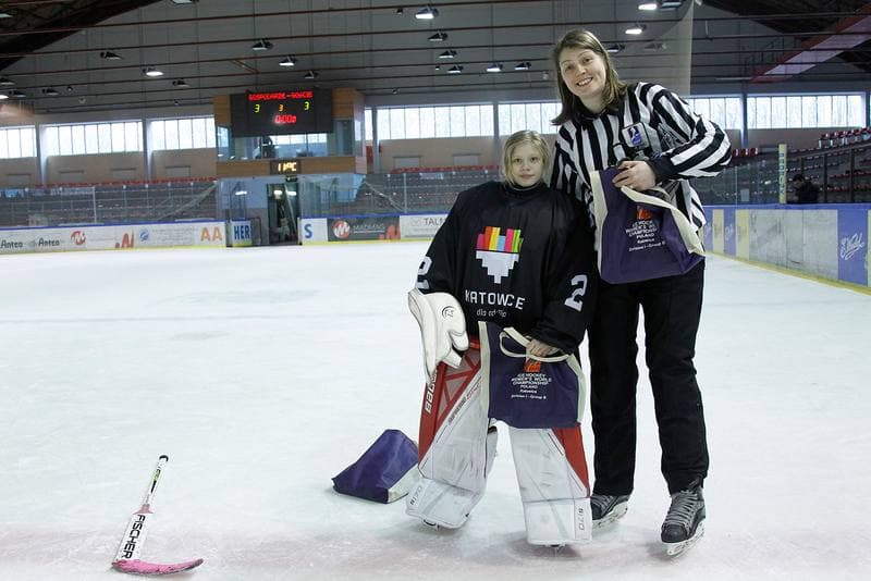 Ice Hockey. Girls Global Game. White - Black. 18.02.2017