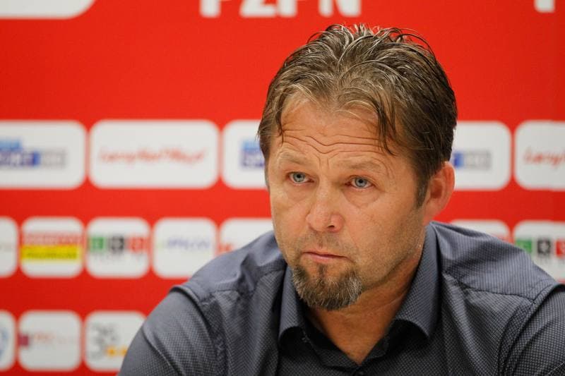 Football. GKS Tychy. Press Conference. 02.11.2016