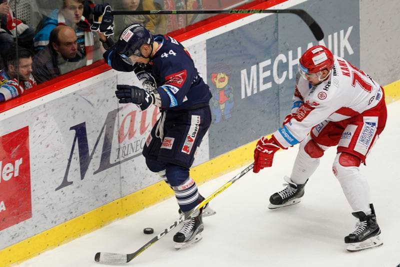 Ice Hockey. Tipsport Extraliga. Ocelari Trinec - Bili Tygri Liberec. 05.02.2017