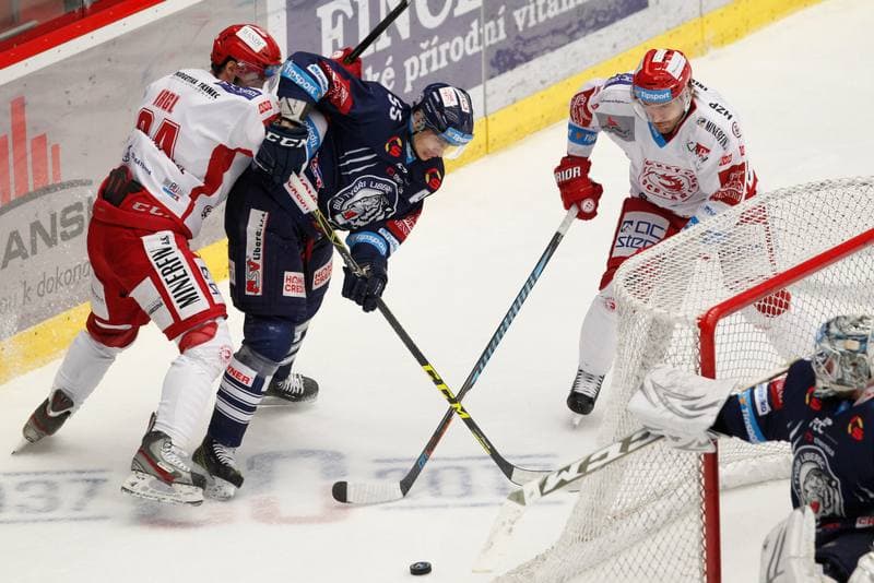 Ice Hockey. Tipsport Extraliga. Ocelari Trinec - Bili Tygri Liberec. 05.02.2017