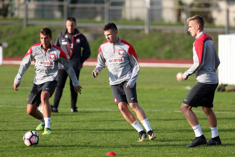 Football. Poland U19. Training. 02.10.2017