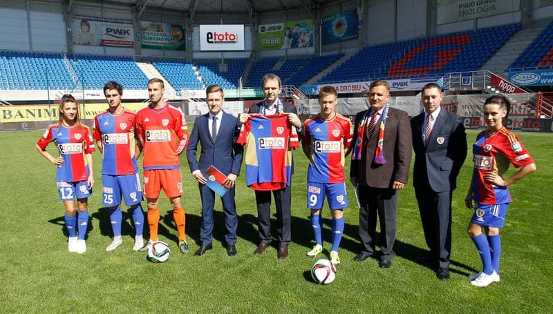 Football. Piast Gliwice. Press Conference. 17.09.2015