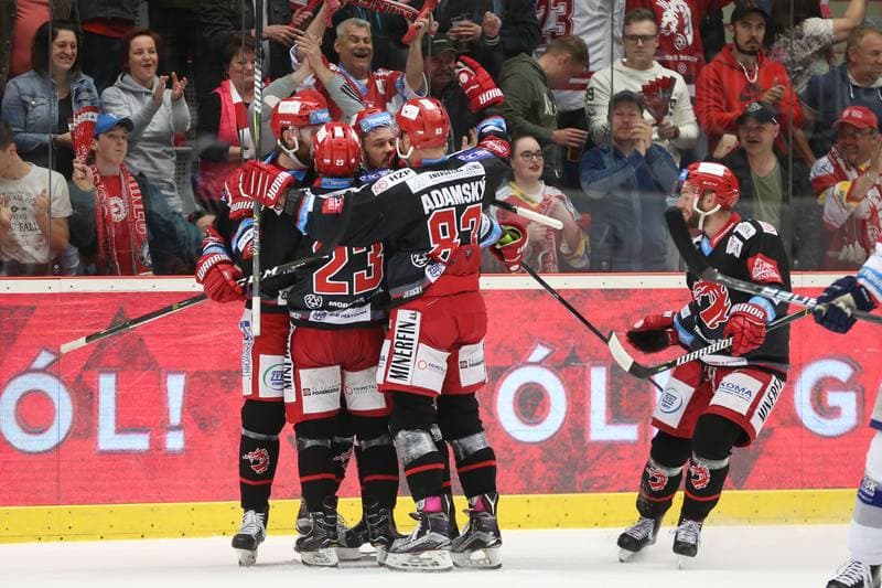 Ice Hockey. Tipsport Extraliga. Ocelari Trinec - Kometa Brno. 14.04.2018