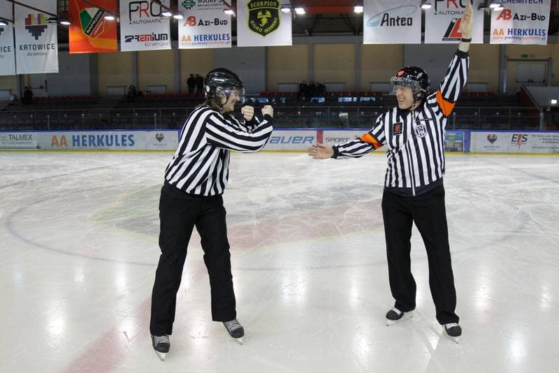 Ice Hockey. Girls Global Game. White - Black. 18.02.2017