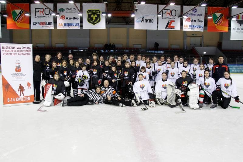 Ice Hockey. Girls Global Game. White - Black. 18.02.2017