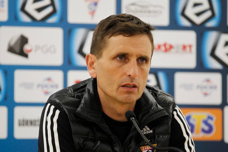 Football. Gornik Zabrze. Press Conference. 17.04.2019