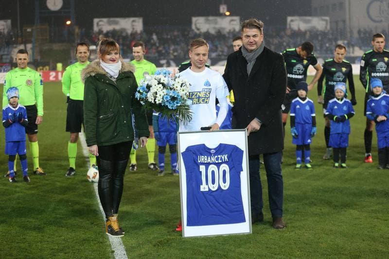 Football. II Liga. Ruch Chorzow - Gornik Leczna. 01.12.2018