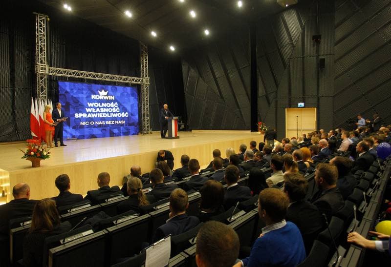Robert Jaroslaw Iwaszkiewicz. Partia Korwin. Press Conference. 26.09.2015