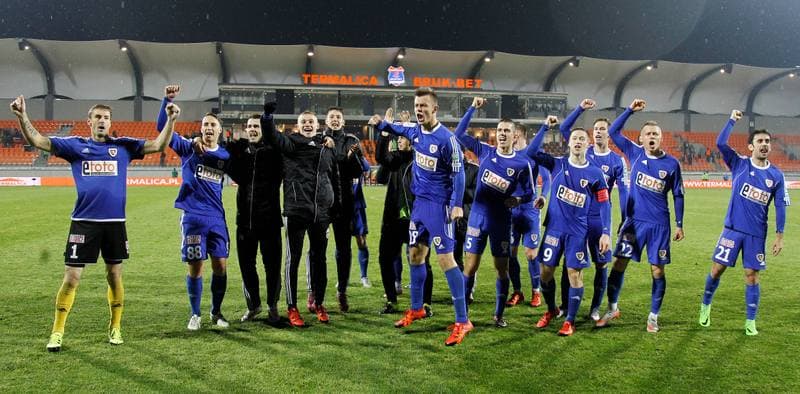 Football. PKO BP Ekstraklasa. Termalica Bruk-Bet Nieciecza - Piast Gliwice. 20.11.2015
