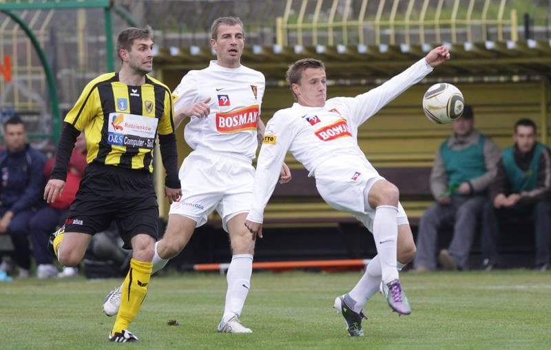 Football. Bytom I liga. Ruch Radzionkow - Pogon Szczecin. 16.10.2010
