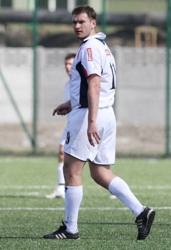 Football. B klasa. Gornik II Zabrze - Piast Pawlow. 10.04.2011
