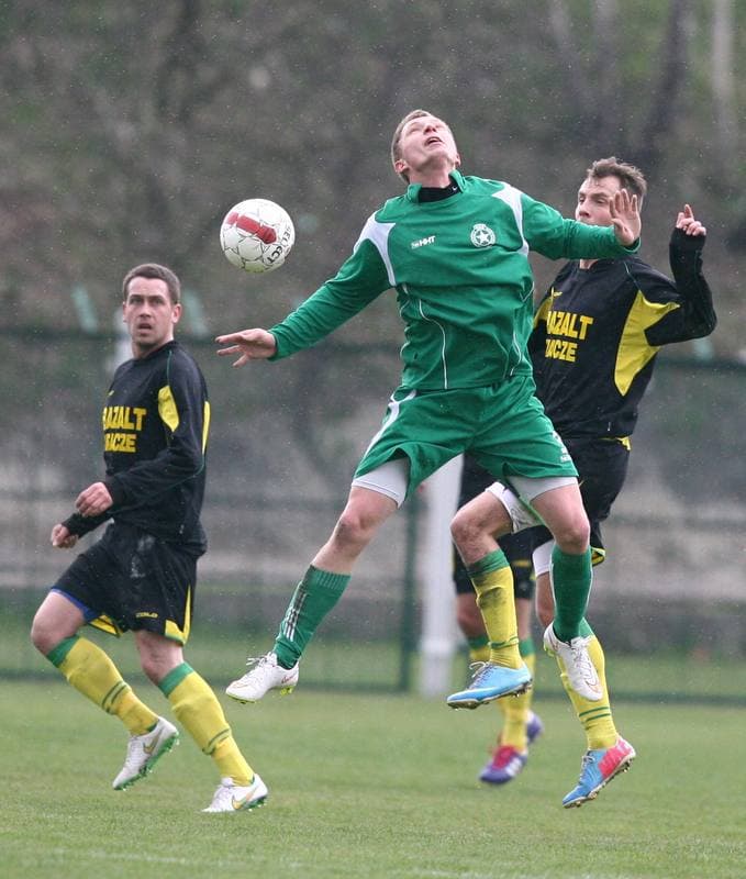 Football. III Liga. Grunwald Ruda Slaska - Skalnik Gracze. 18.04.2015