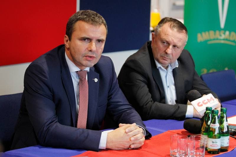 Football. Piast Gliwice. Press Conference. 10.11.2016