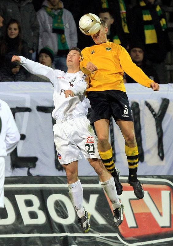 Football. I liga. GKS Katowice - Warta Poznan. 02.04.2010