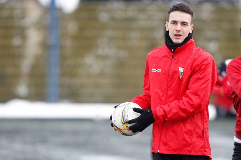Football. GKS Tychy. Training. 06.01.2017