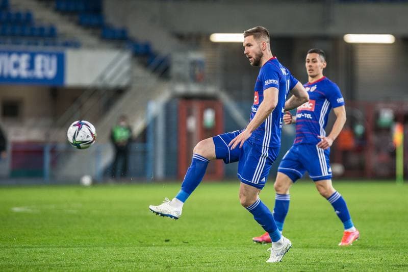 Football. PKO BP Ekstraklasa. Piast Gliwice - Legia Warsaw. 21.04.2021