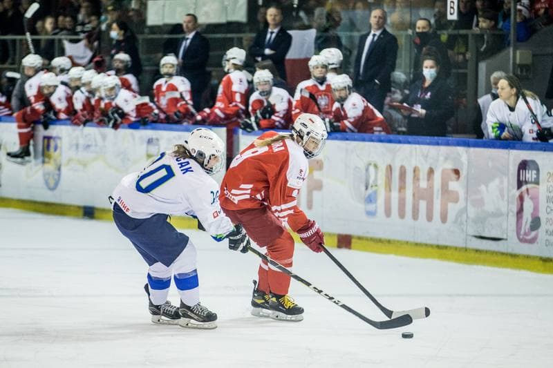 Ice Hockey. Women's World Championship Division 1B. Poland - Slovenia. 09.04.2022