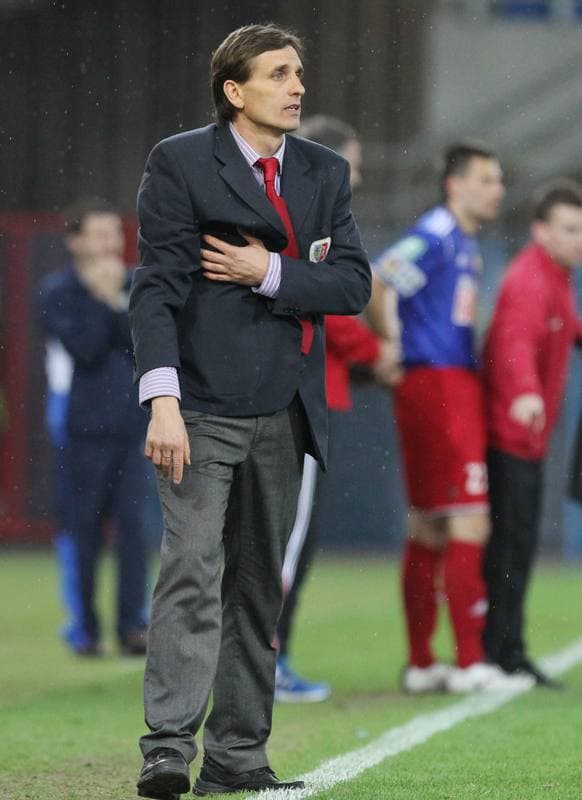 Football. I liga. Piast Gliwice - Olimpia Grudziadz. 22.04.2012
