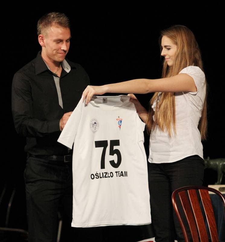 Football. Benefit Gala Stanislaw Oslizlo. Adam Danch - Michal Chwieduk. 18.12.2012