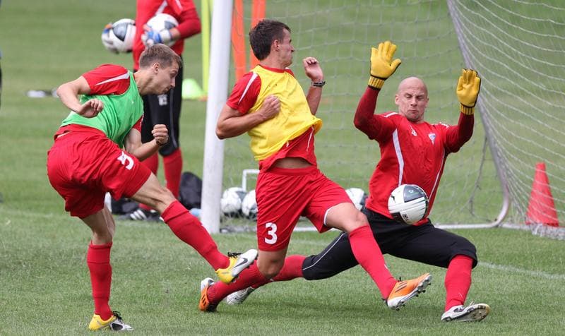 Football. Gornik Zabrze. Training. 11.01.2011