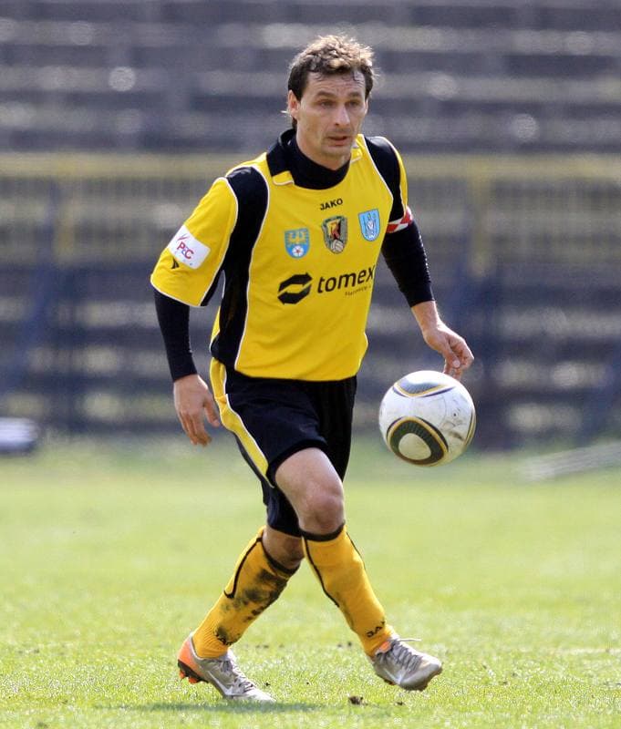 Football. II liga grupa zachodnia. Ruch Radzionkow - Jarota Jarocin. 03.04.2010