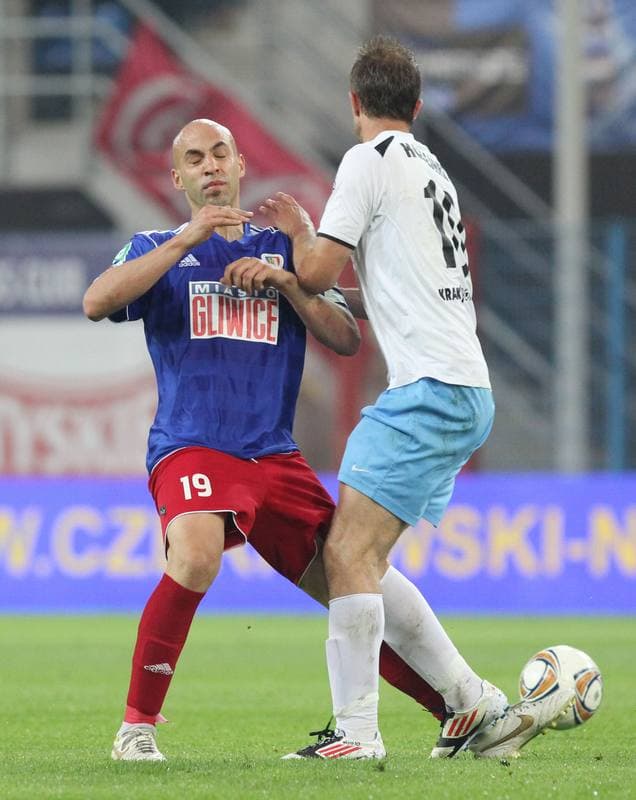 Football. Sparing. Piast Gliwice - Kolejarz Stroze. 10.03.2012