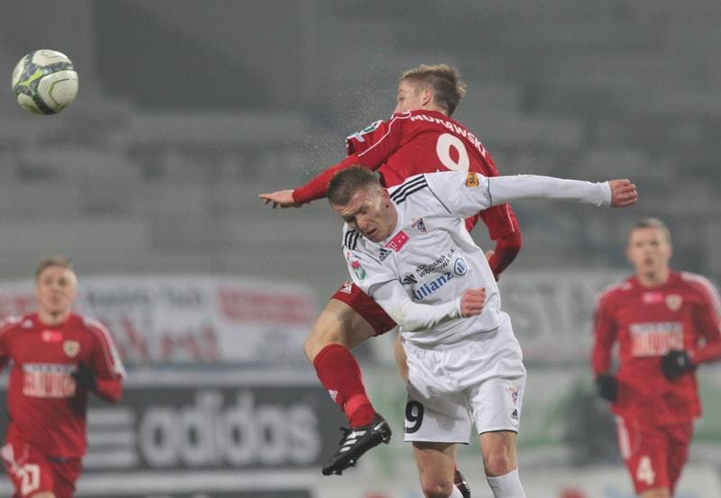 Football. T-Mobile Ekstraklasa. Gornik Zabrze - Piast Gliwice. 25.02.2013