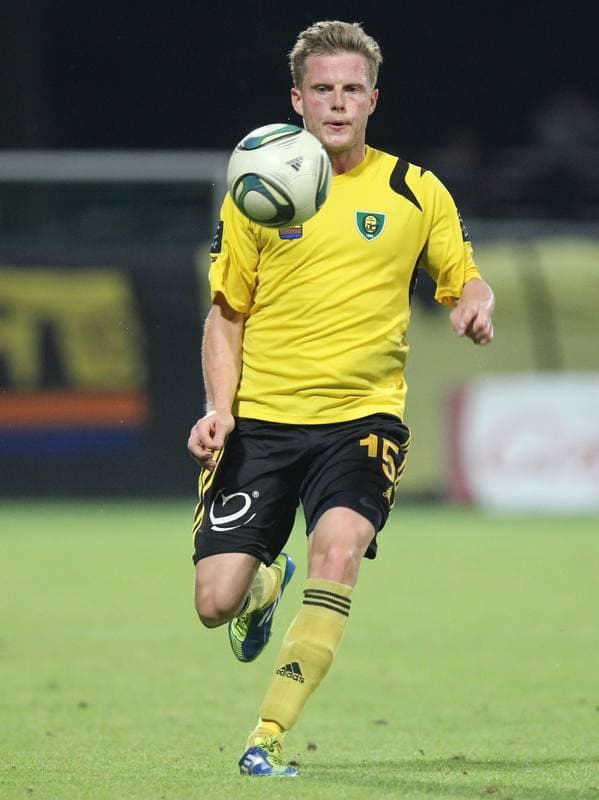 Football. I liga. GKS Katowice - Warta Poznan. 02.04.2010