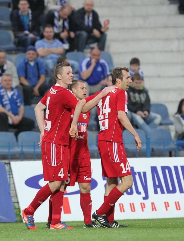 Football. Sparing. Ruch Chorzow - Piast Gliwice. 29.01.2011